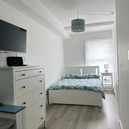 High Barnet Studio Flat Exterior photo